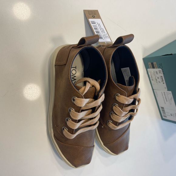 Kids Toms - Picture 1 of 8